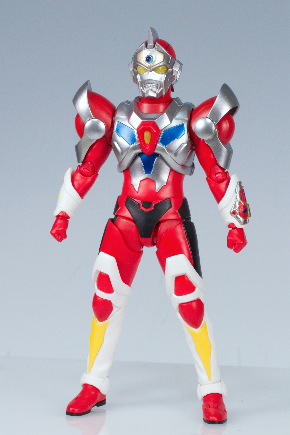 S.H.Figuarts 真骨彫製法 グリッドマン ミニレビュー | ヒーロー