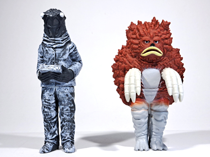 ウルトラマンブレーザーの限定ソフビが到着！（セミ人間 オトノホシver