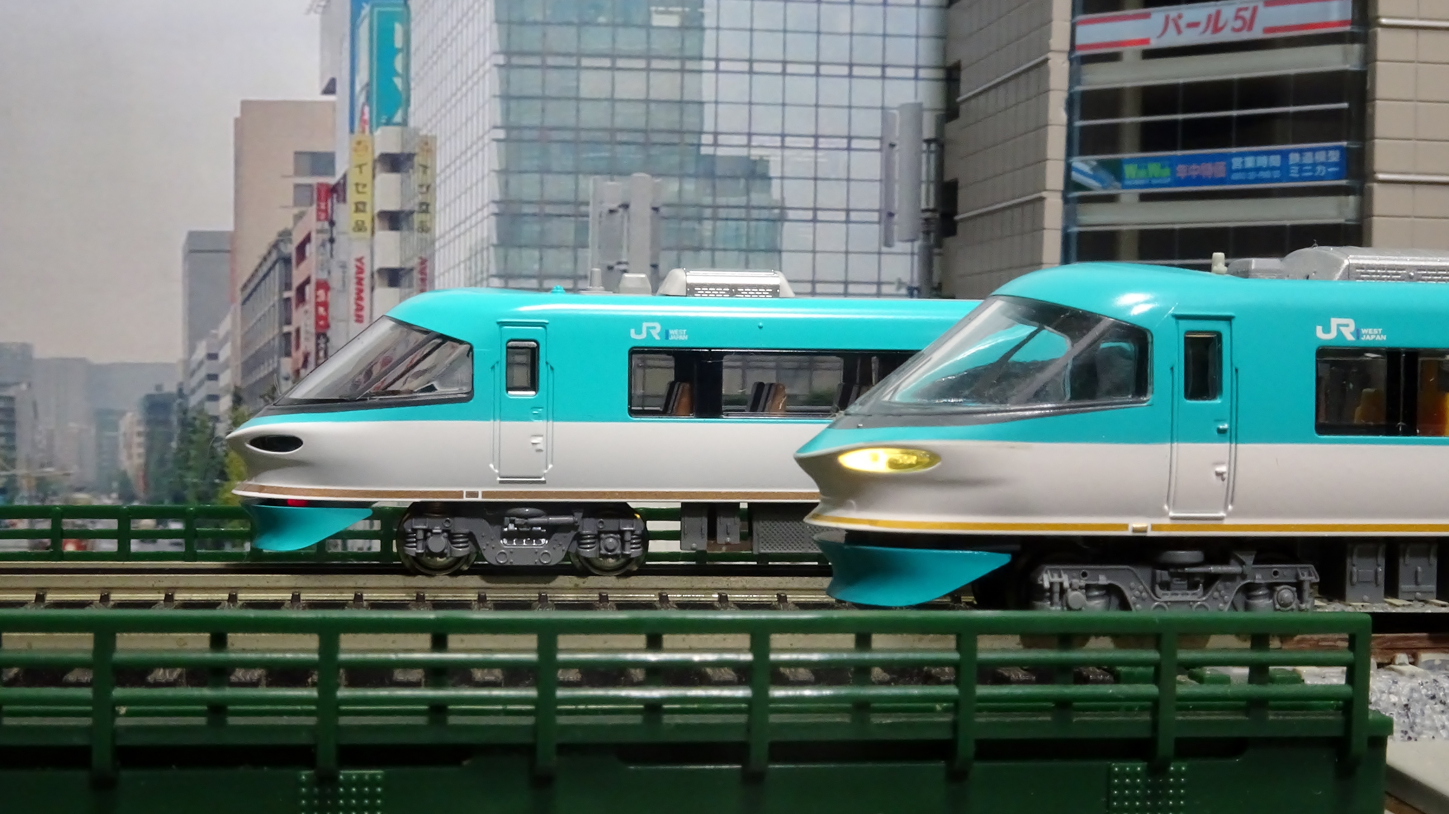 新車入線】283系 オーシャンアロー マイクロと並べてみた（笑