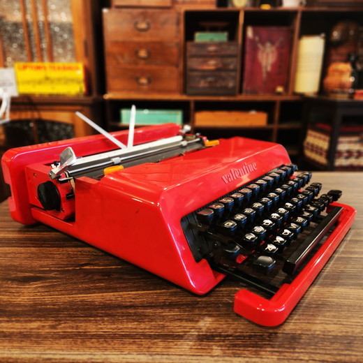 ヴィンテージタイプライター オリベッティ”バレンタイン” - [Sold Out