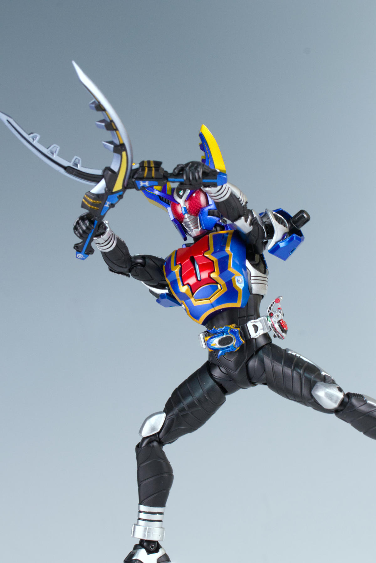 S.H.Figuarts 真骨彫製法 仮面ライダーガタックハイパーフォーム ミニ