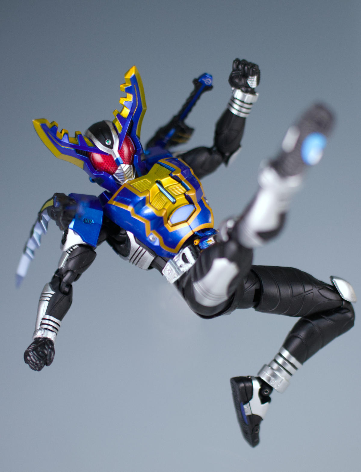 S.H.Figuarts 真骨彫製法 仮面ライダーガタックハイパーフォーム ミニ