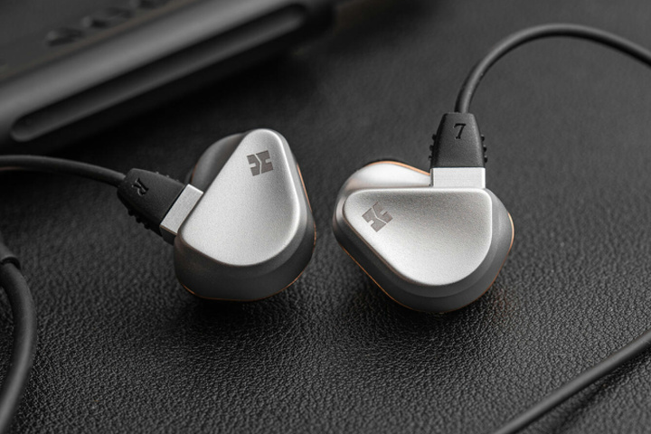 HIFIMAN 『Svanar』 レビューチェック ～この評価でTWS版もかなり期待