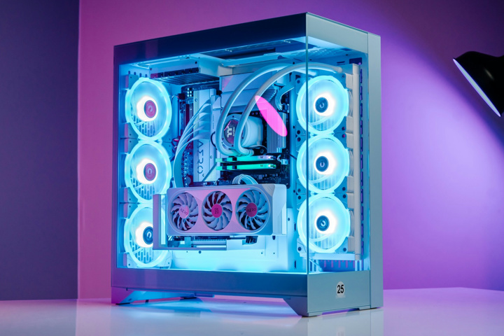 Thermaltake、日本発売が決まったピラーレスにもメッシュにもなる