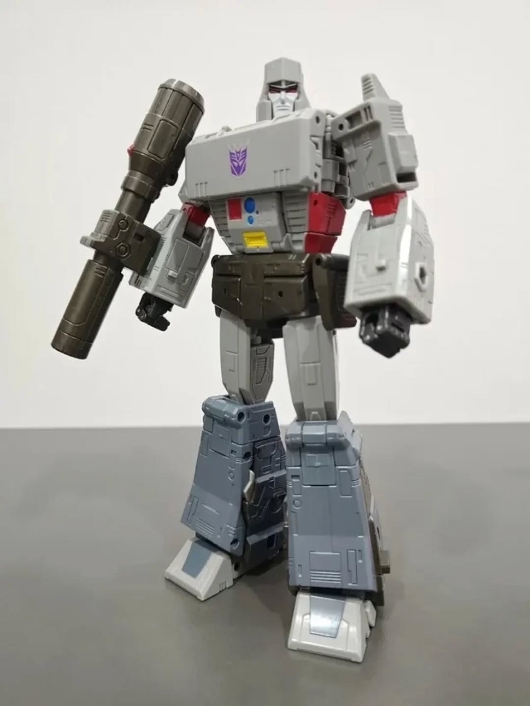 スタジオシリーズ：リーダークラス86メガトロンの画像