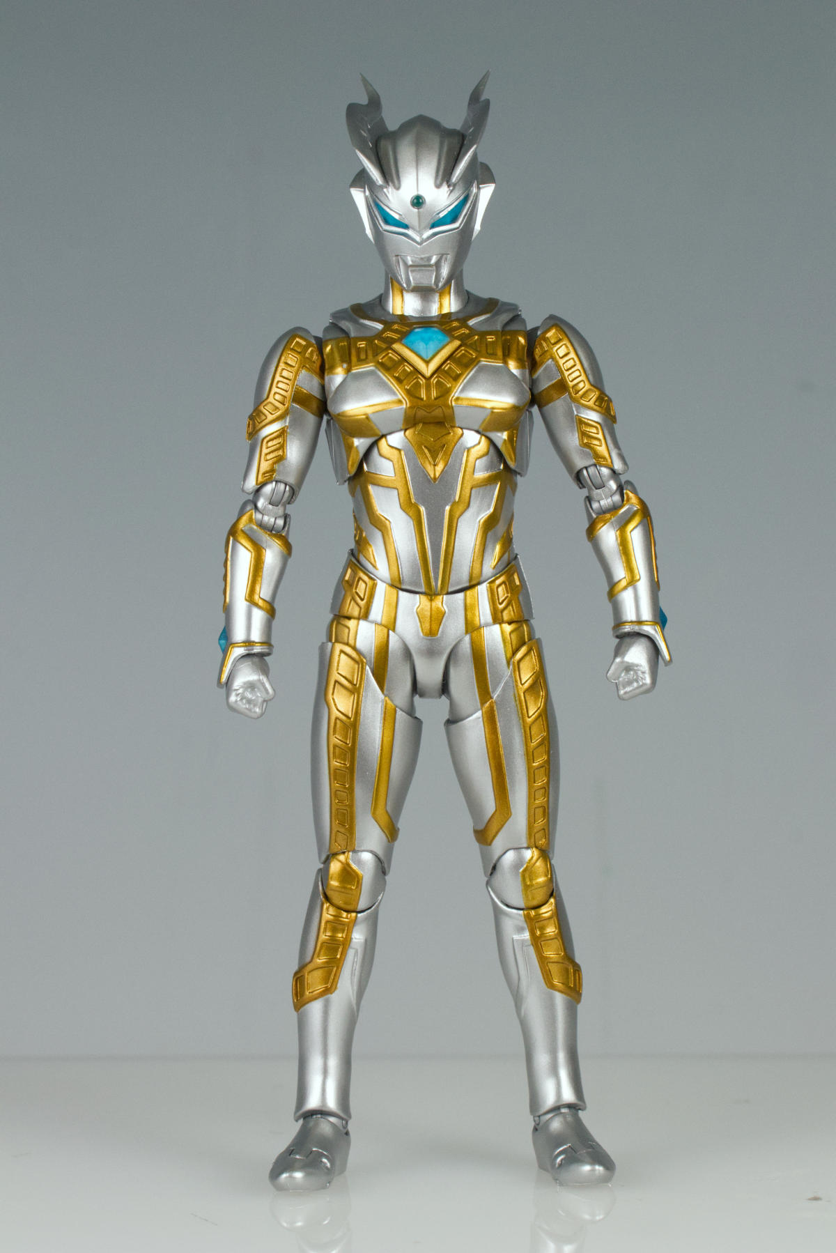 S.H.Figuarts ウルティメイトシャイニングウルトラマンゼロ