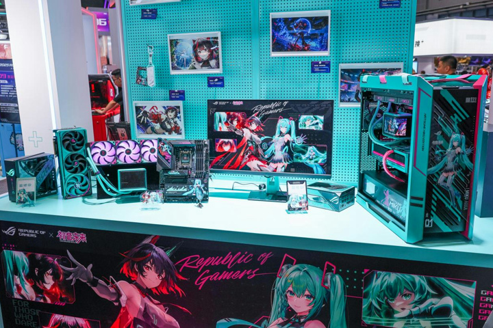 ASUS、ROGブランドで出す”初音ミク”コラボのゲーミングモニター『ROG