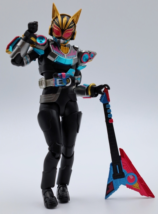 S.H.Figuarts 仮面ライダーナーゴ ビートフォーム | 魂の玩具箱