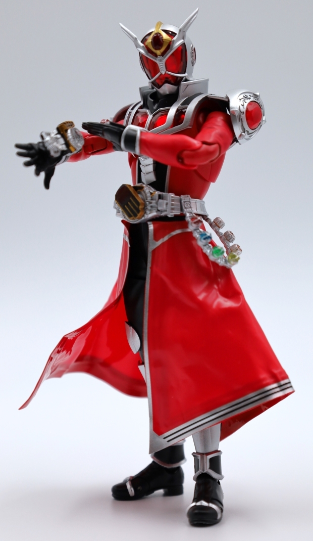 S.H.Figuarts（真骨彫製法） 仮面ライダーウィザード フレイムドラゴン