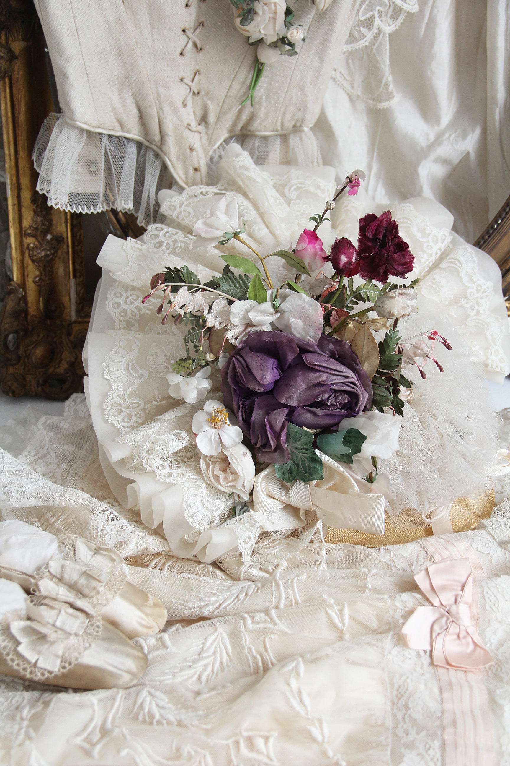 ベルエポック時代の布花ブーケ＆お帽子＆レース付け襟アレンジセット