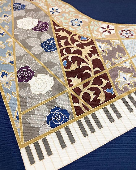 成河泰子さんのピアノ柄友禅染名古屋帯が完成しました！ | 神戸・元町