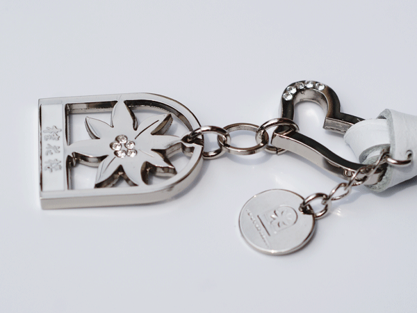 桂花楼オリジナルストラップNEWバージョン発売のお知らせ | 幕張本郷の