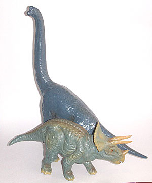 ツクダホビーのトリケラトプスとブラキオサウルスを発見！ | 館長の