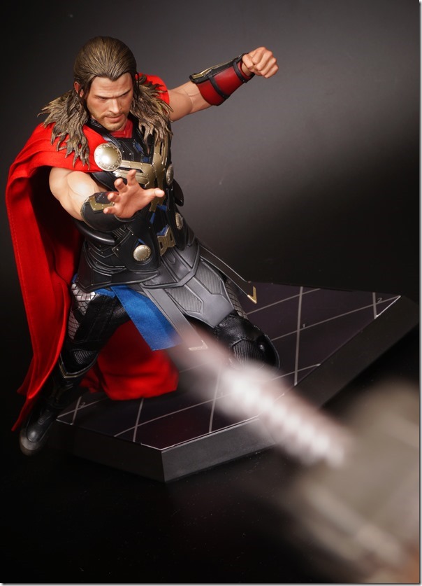 ホットトイズ マイティ・ソー/ダーク・ワールド ソー （ライト