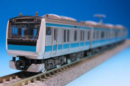 Bトレ E233系1000番台 京浜東北線 組立と内部塗装 - にゃいっちぃと