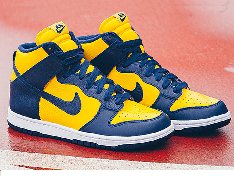 5月14日発売 NIKE DUNK HIGH RETRO QS ミシガン 850477-700 ネバダ