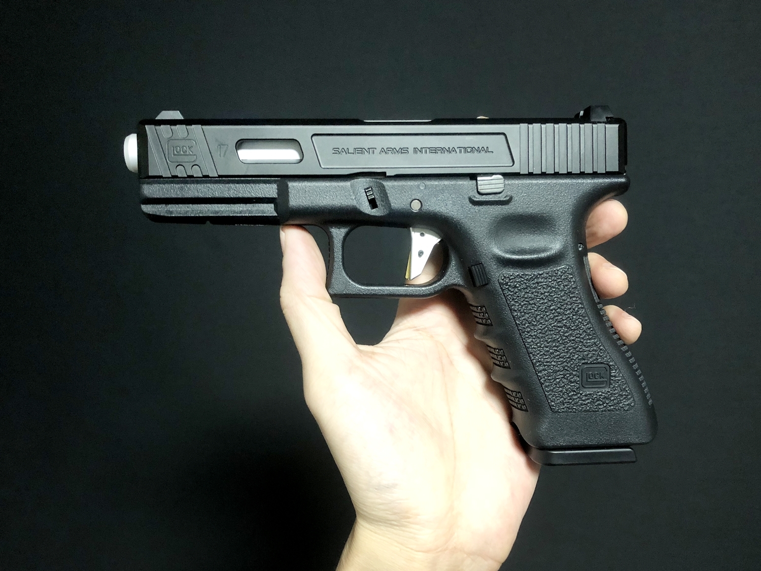 東京マルイ GLOCK 17 SAI スライド & SAI トリガー カスタム