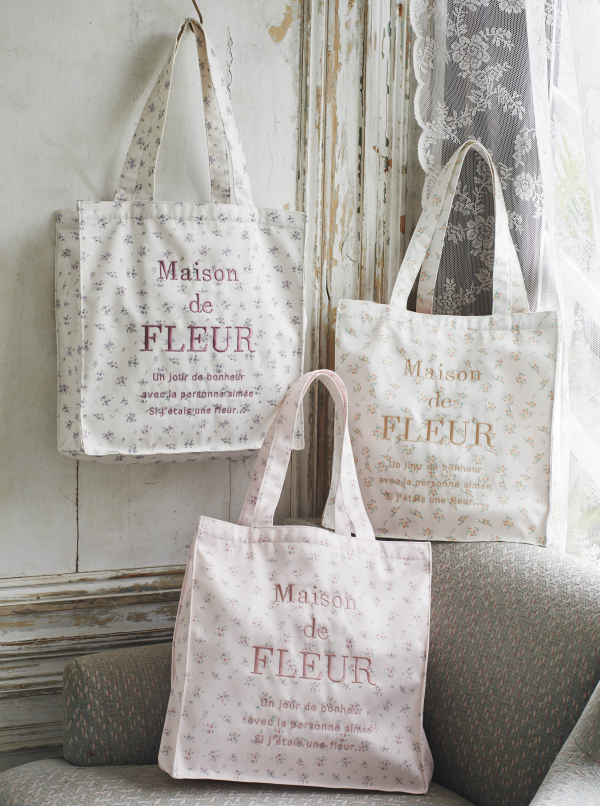 新作】フラワープリントスクエアトートバッグ❁ | メゾン ド フルール