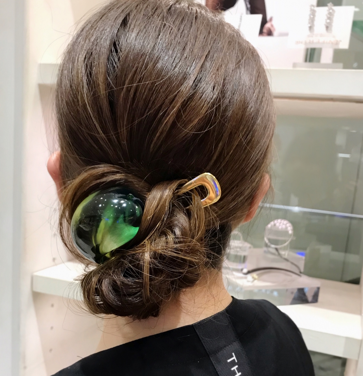 夏のまとめ髪に！スタイリッシュ&機能的な