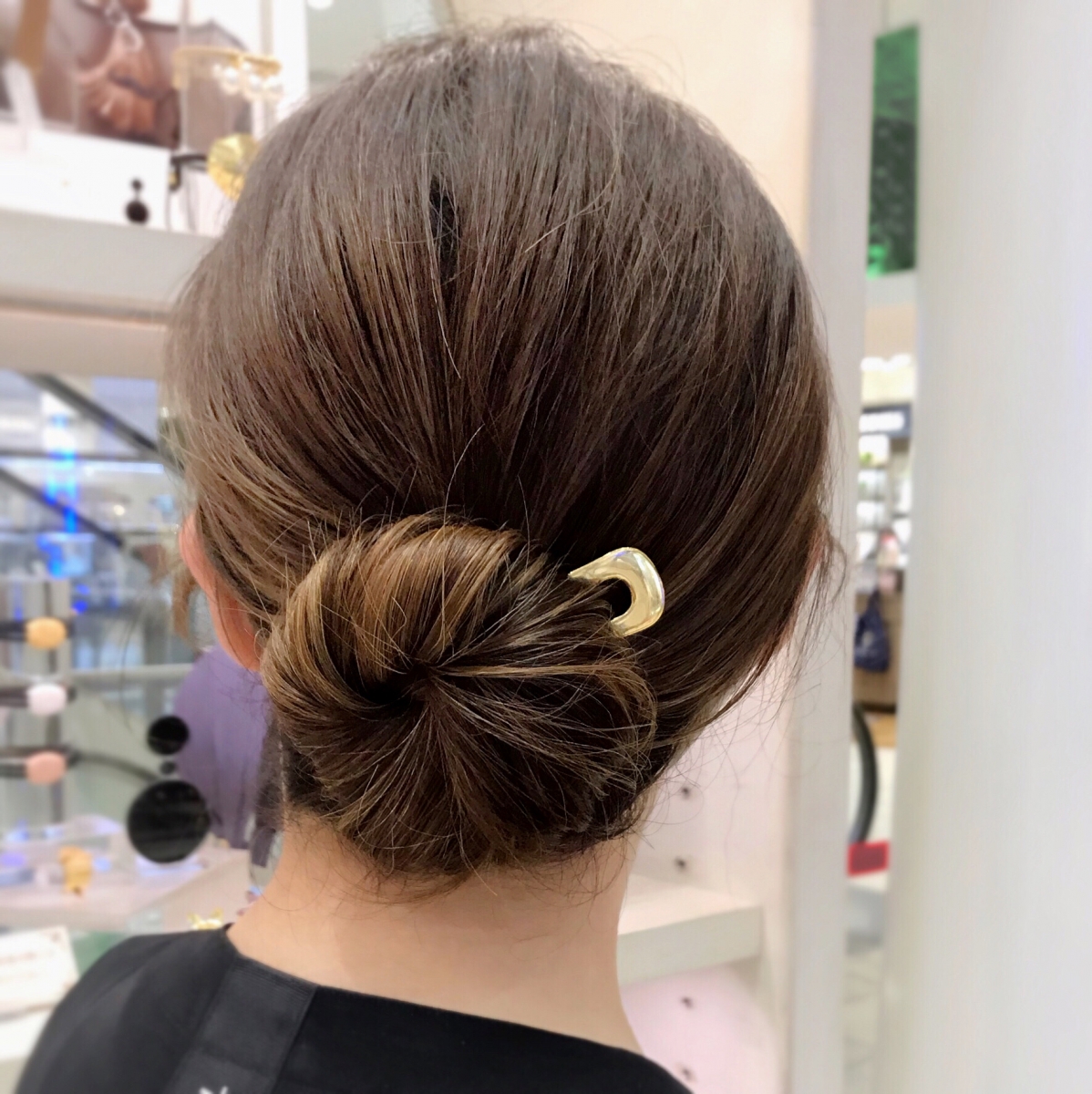 夏のまとめ髪に！スタイリッシュ&機能的な