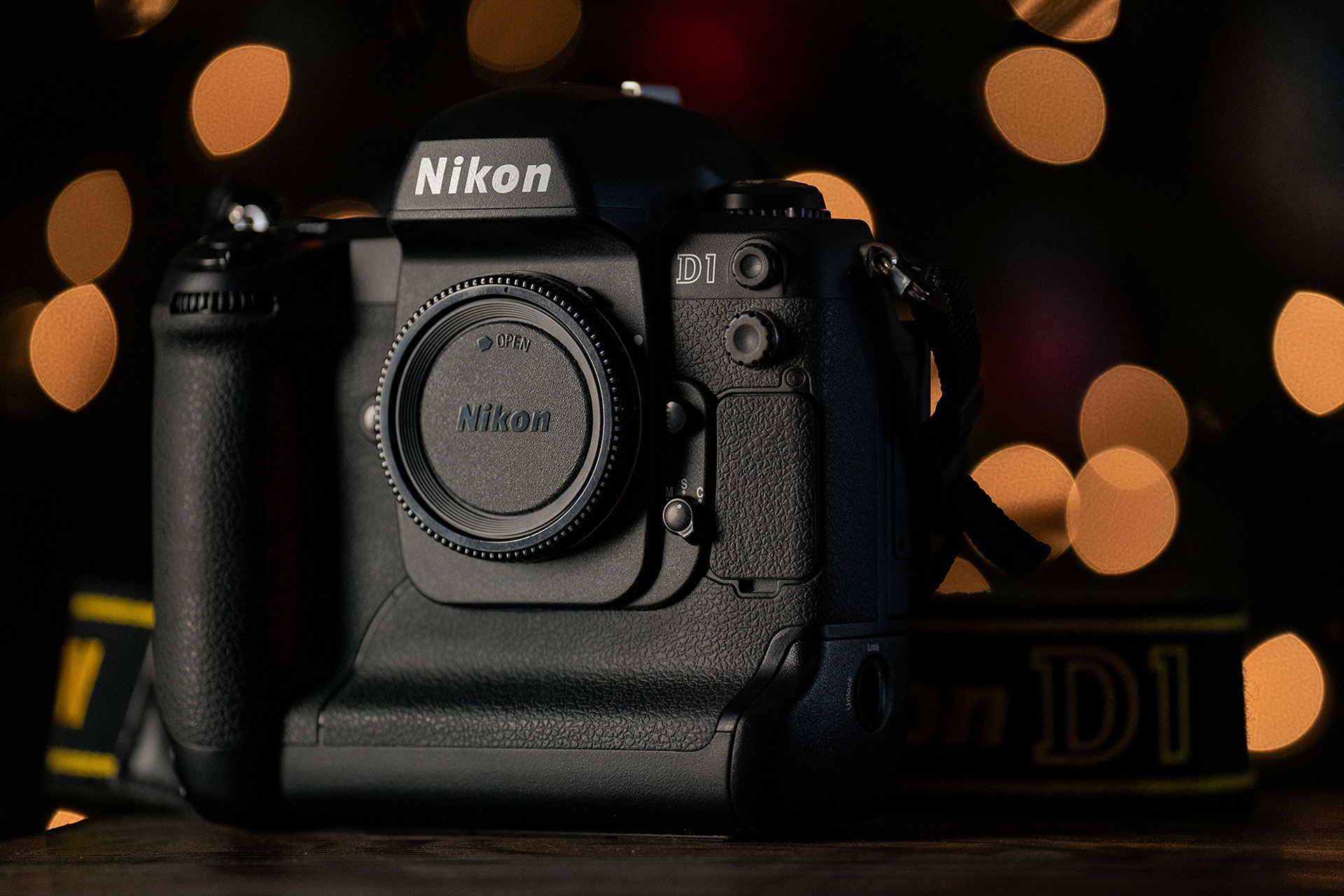 Nikon D1 - What it's like using the 20 year old digital camera