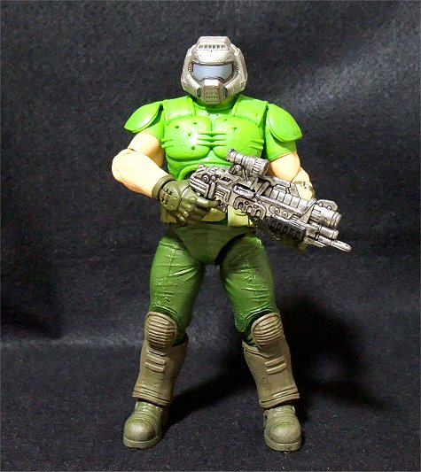 23.01.08 DOOM ETERNAL MCFARLANE TOYS STORE EXCLUSIVE : DOOM SLAYER