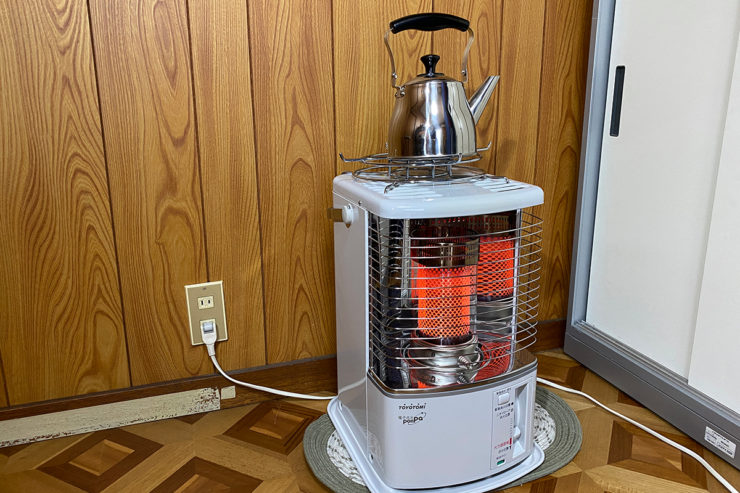 冬キャンプに！トヨトミ 石油ストーブ RS-H290(W) 熱燗も楽しめちゃう