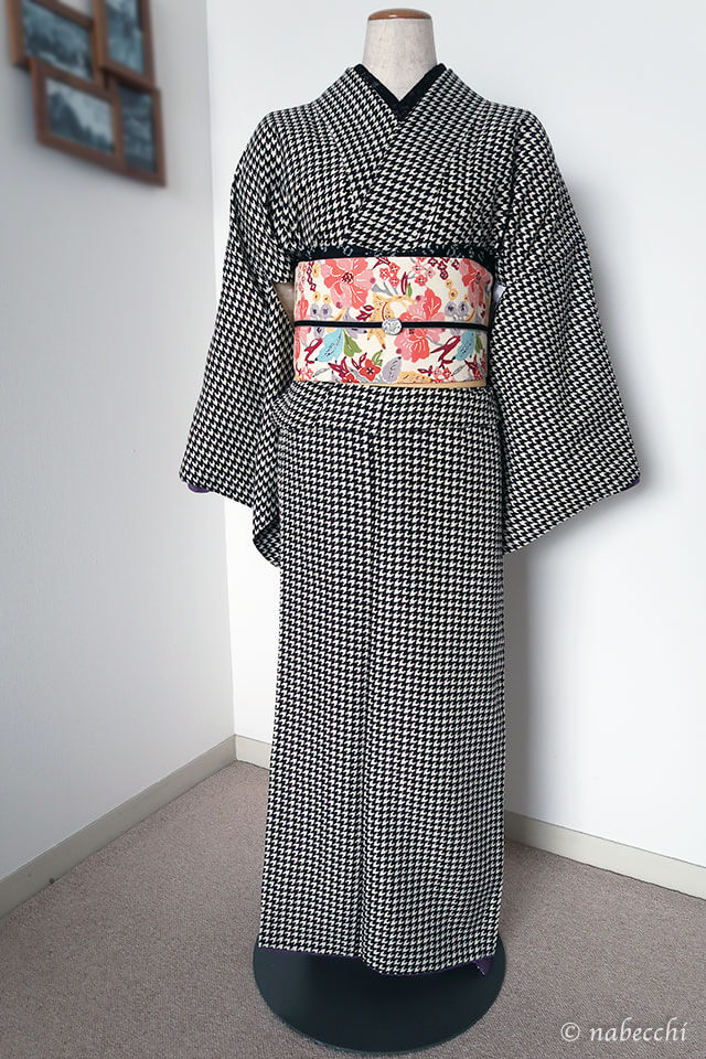 紅型名古屋帯に合う着物？色無地・大島紬・千鳥格子・銘仙の4枚試す