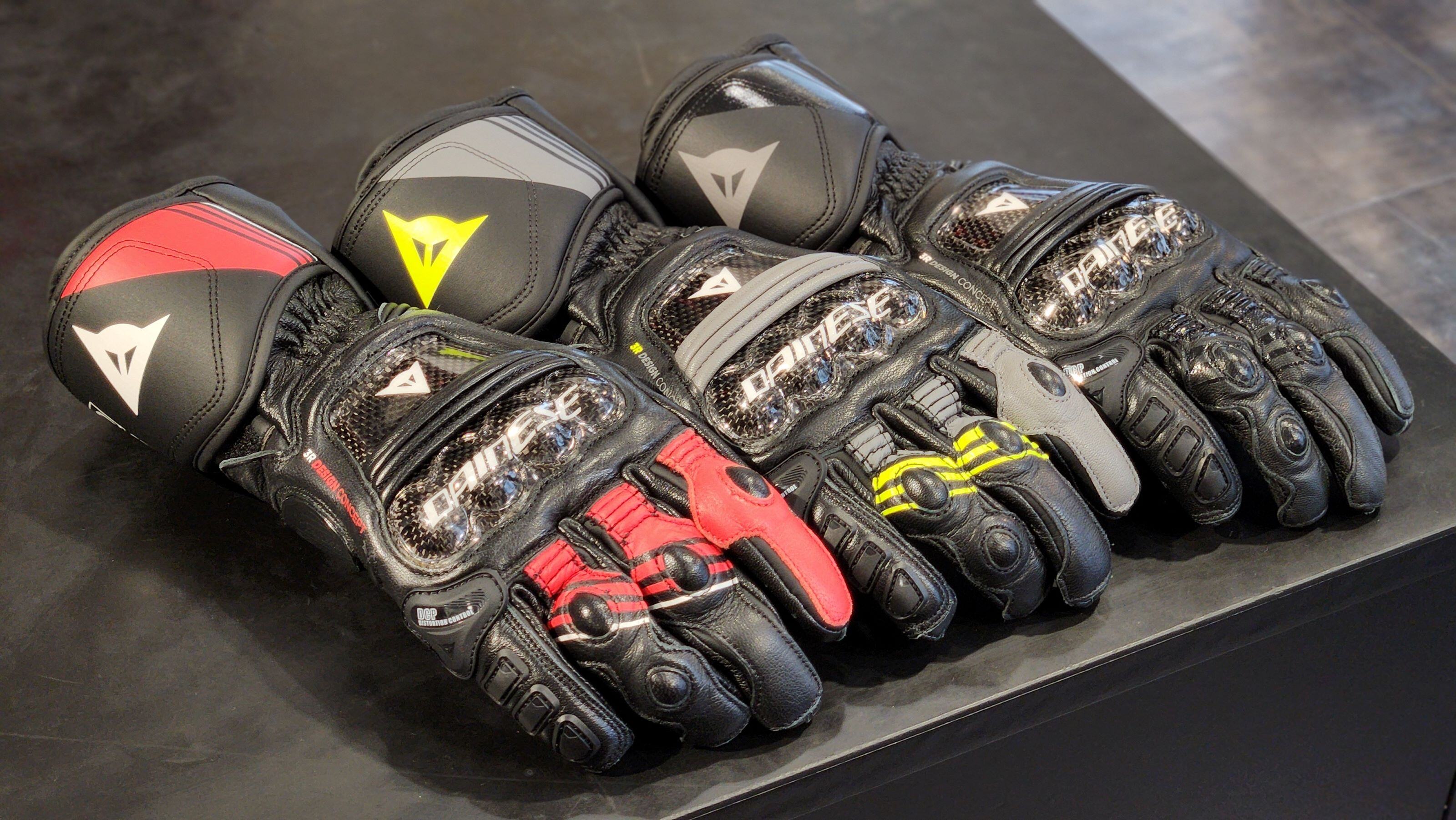 ライダーとバイクとの一体感を高めるレーシンググローブ【DRUID 4】