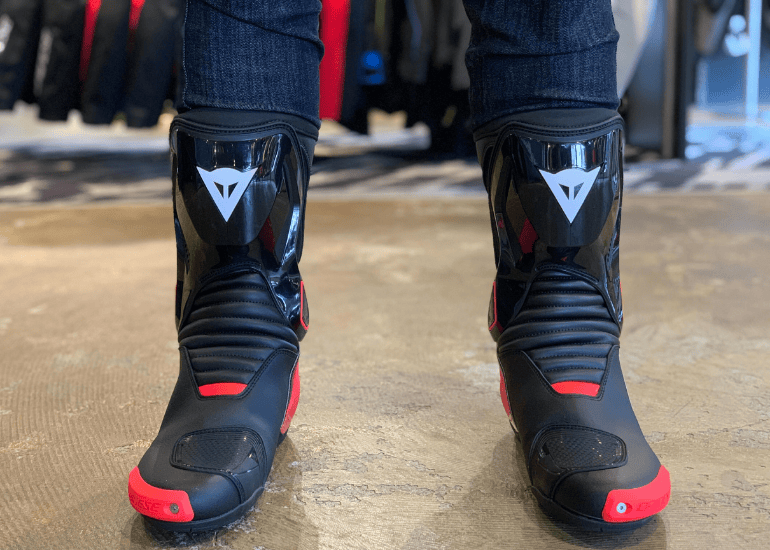 ダイネーゼ】ブーツの種類とサイズ感は？写真入りで解説。OUTタイプ編