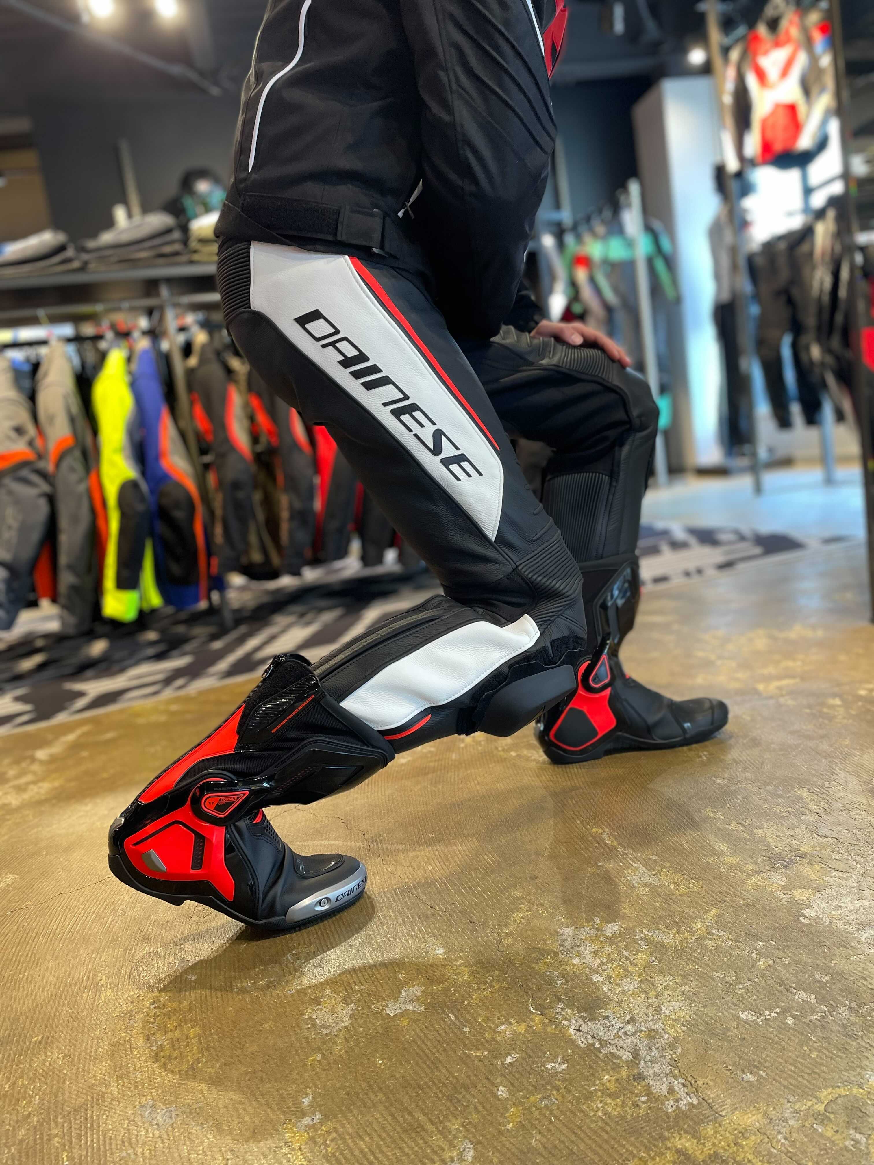 今一番お勧めなレザーパンツをご紹介致します！