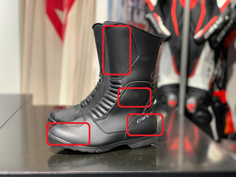 軽さと操作性を両立したツーリングブーツ”BLIZZARD D-WP BOOTS”をご紹介