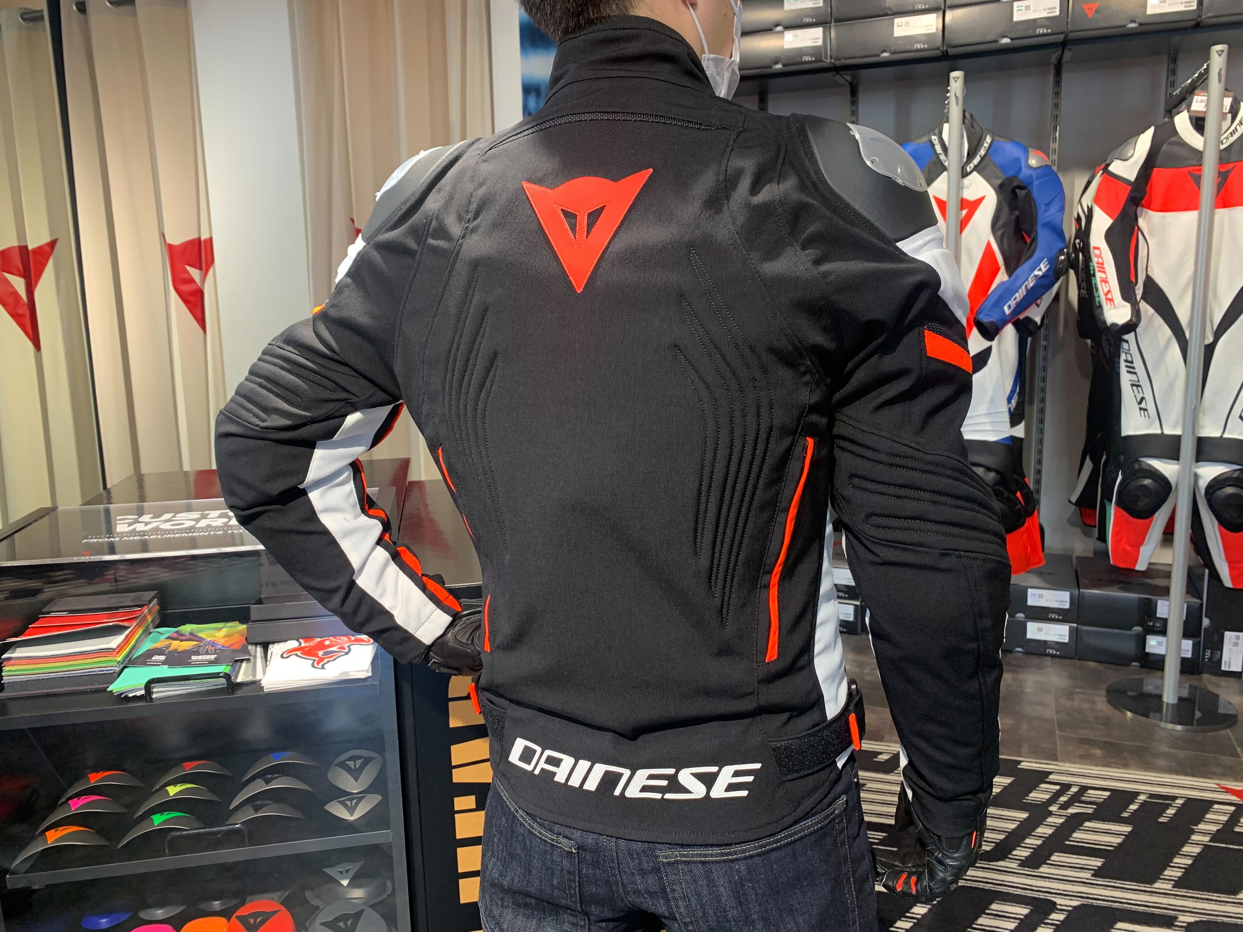 春シーズンに向けておすすめジャケットのご紹介！