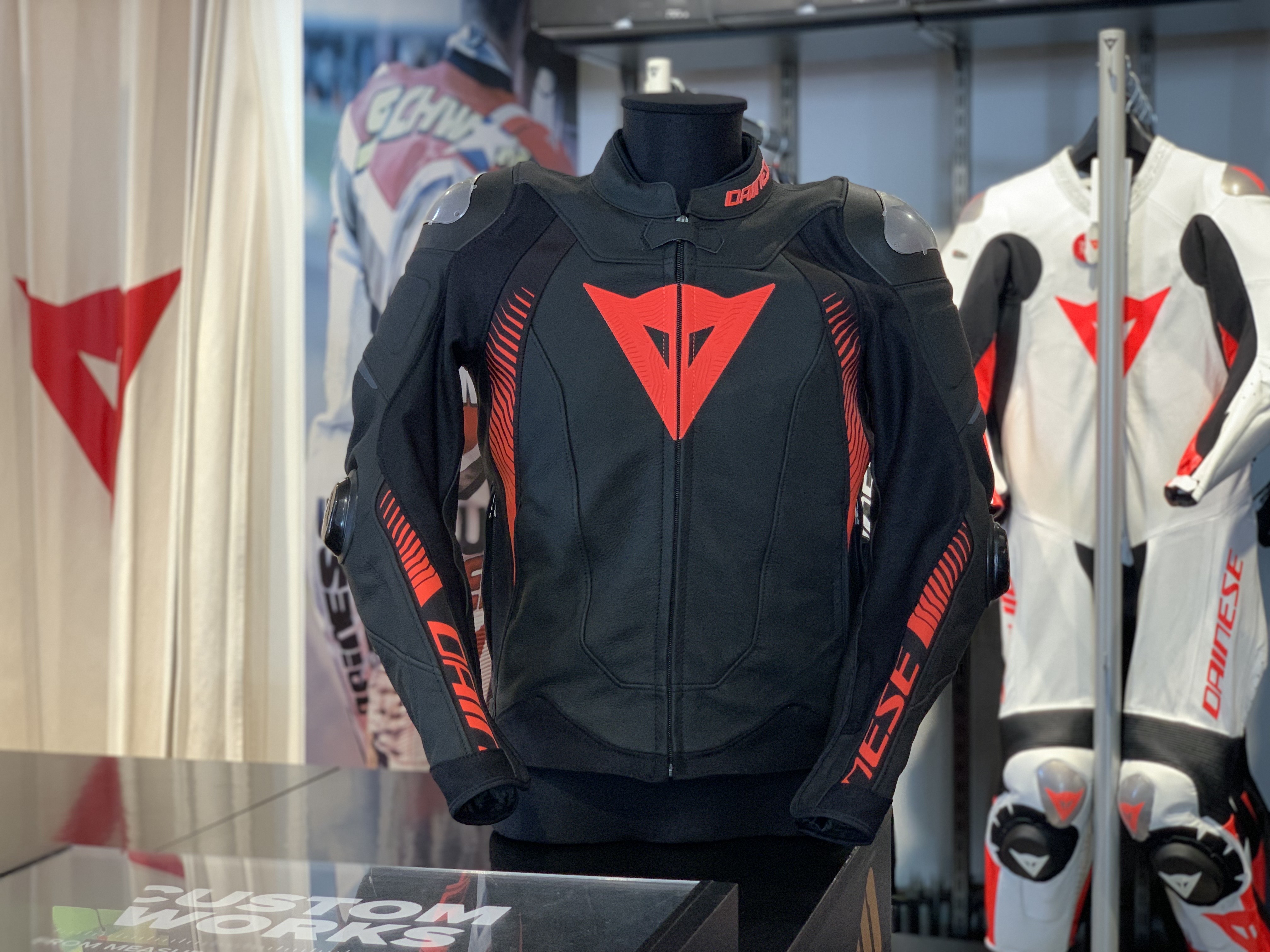 新作スポーツレザージャケット【SUPER SPEED 4 LEATHER JACKET】のご紹介