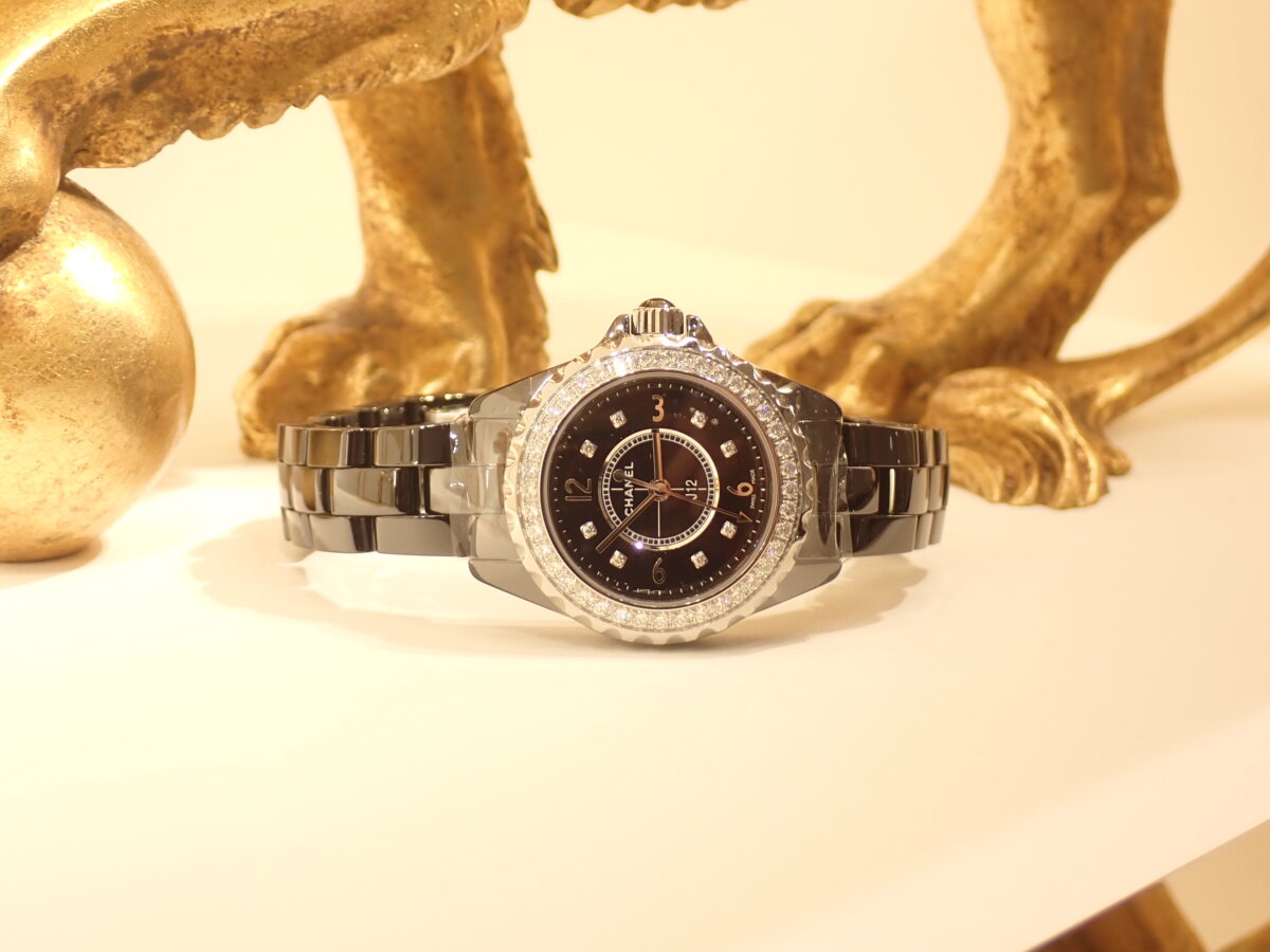 シャネル】「J12」ダイヤモンドベゼルご紹介！シャネルのダイヤモンド