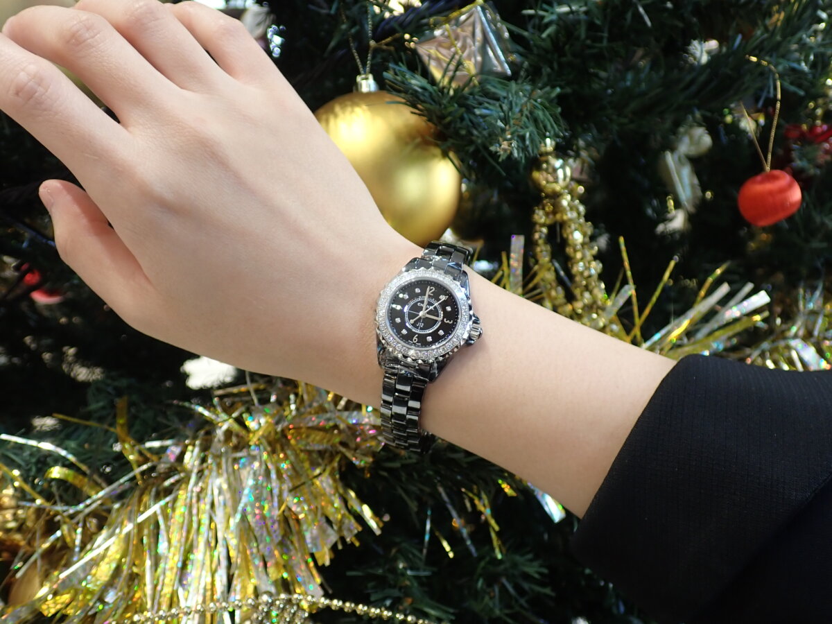 シャネル】「J12」ダイヤモンドベゼルご紹介！シャネルのダイヤモンド