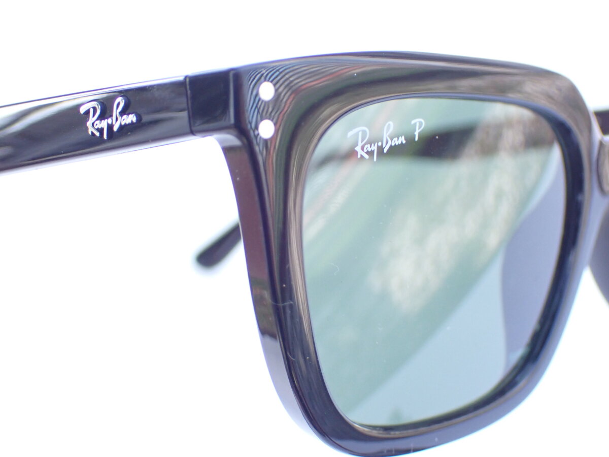 キリっとしたスクエアサングラス｜Ray-Ban（レイバン）「RB4439D