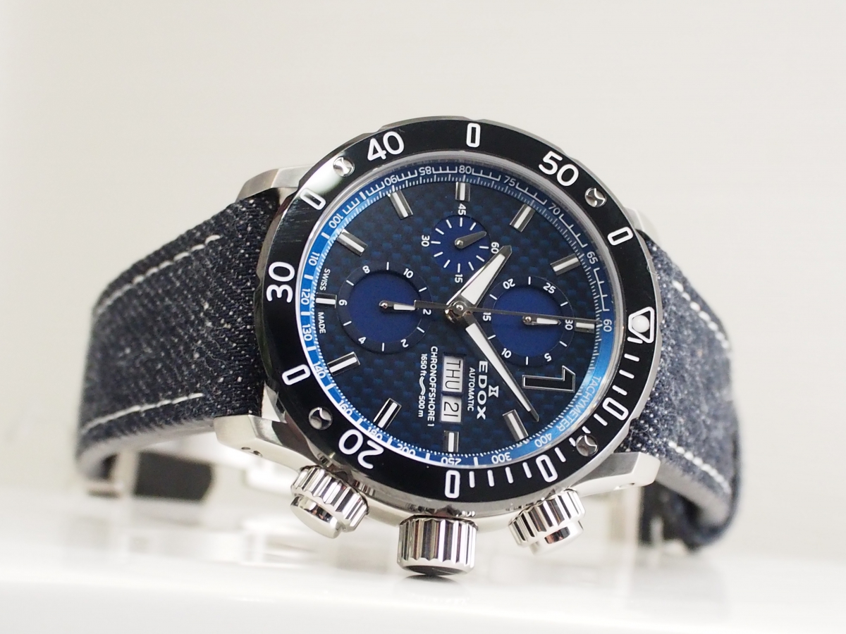 ブルーデニムのストラップがお洒落！「EDOX クロノオフショア1 クロノ