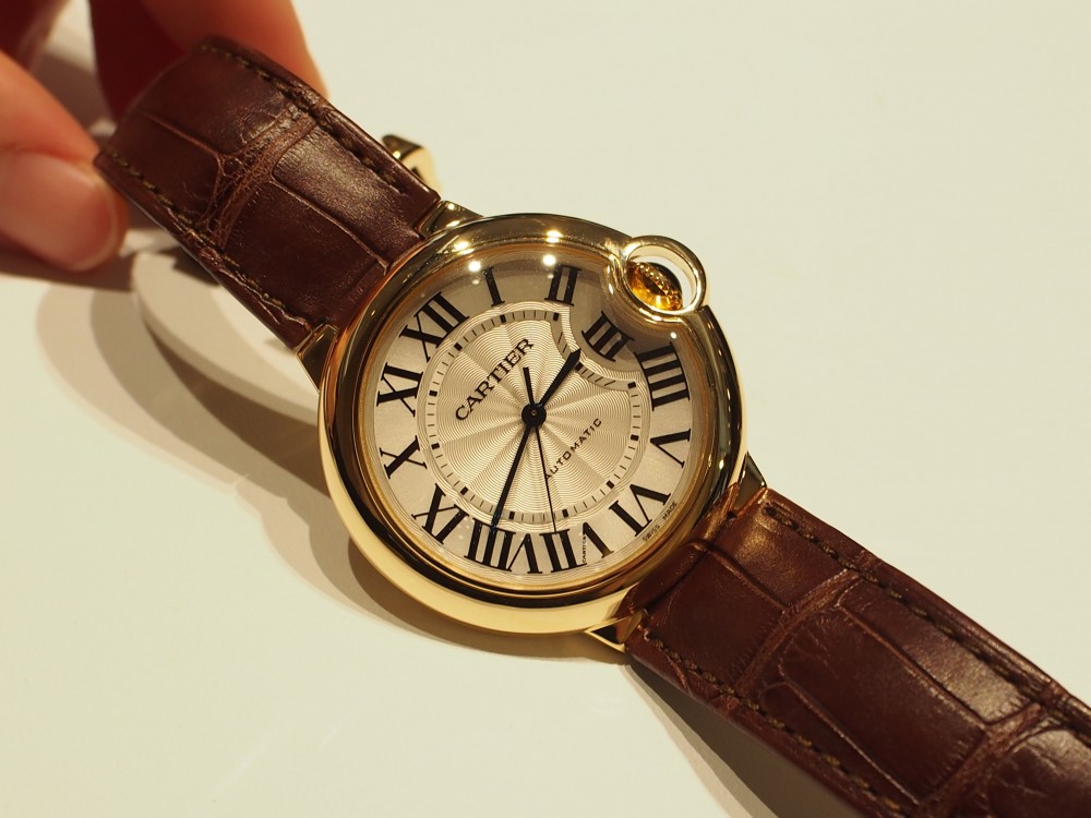 革ベルトのオーダーはオオミヤ京都店で！カルティエバロンブルーで