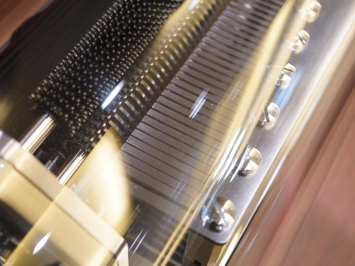 ORPHEUS（オルフェウス）KANATA（奏多） 高級オルゴールを特別展示中