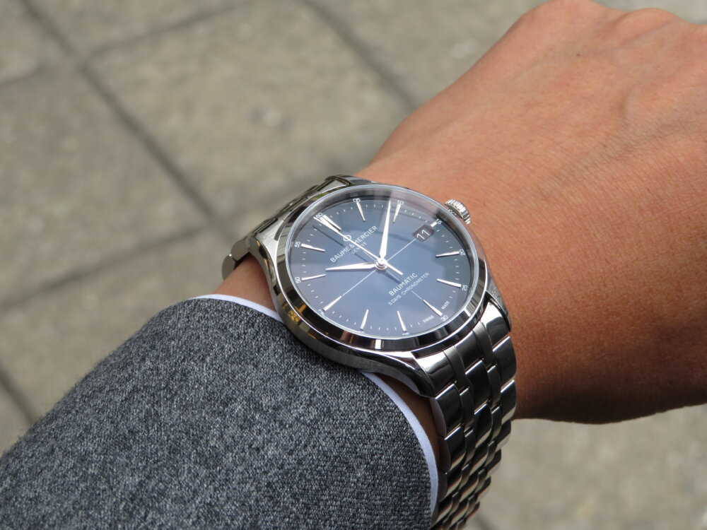 ボーム&メルシエ 重厚なグラデーションブルーを備えた人気モデル