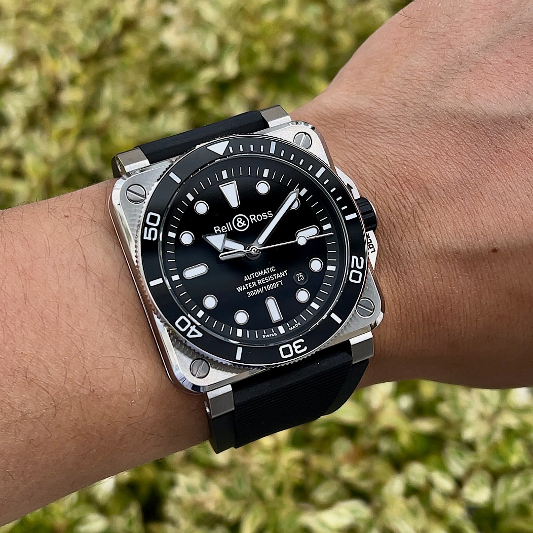 夏に映える角型ダイバーズ ウォッチ「BR03 DIVER BLACK STEEL」～ベル