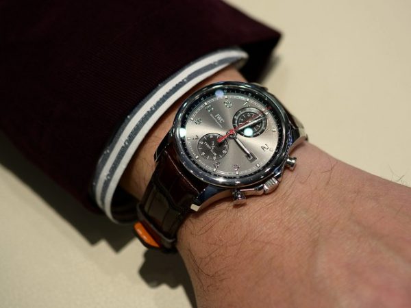 今日のIWCは、ポルトギーゼヨットクラブをラバーからサントーニ社製