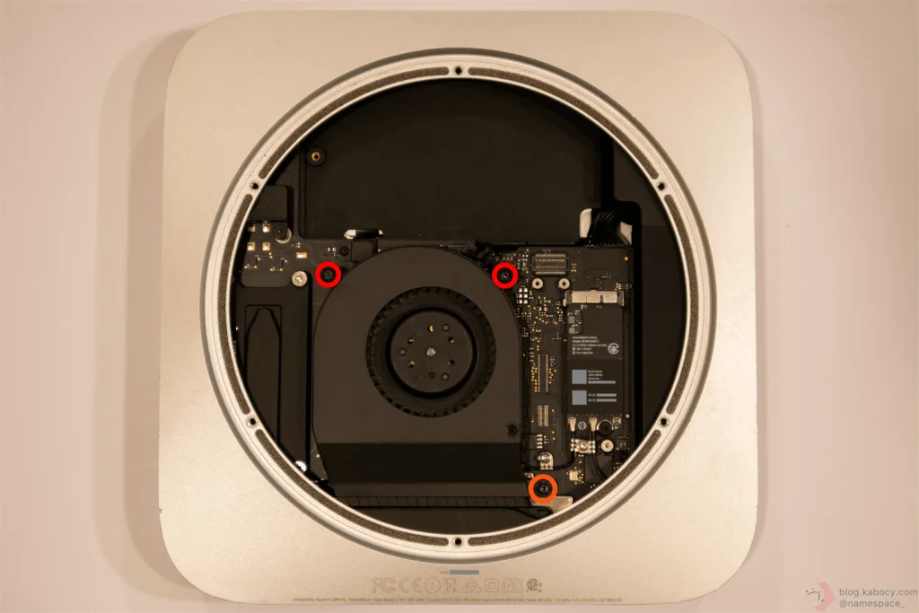 Mac mini (Late 2014)の分解とストレージ換装手順 – ページ 2 – あの角
