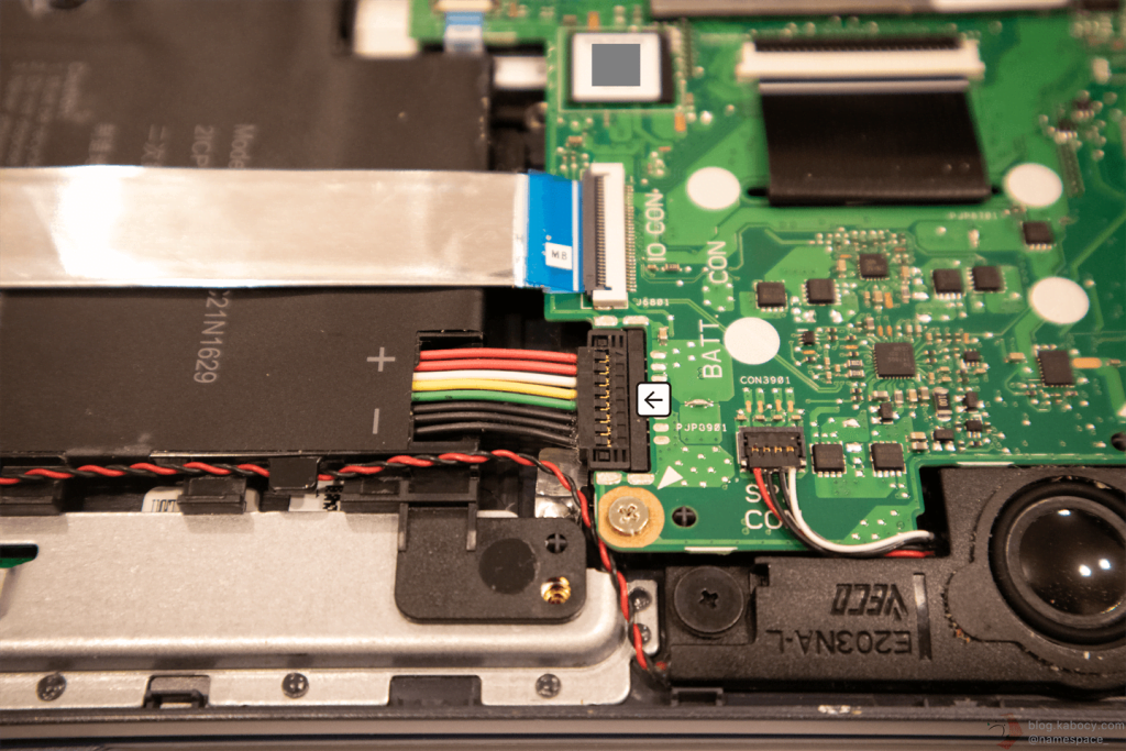 ASUS VivoBook E203MAの分解とバッテリーの交換方法 – あの角を曲がれ