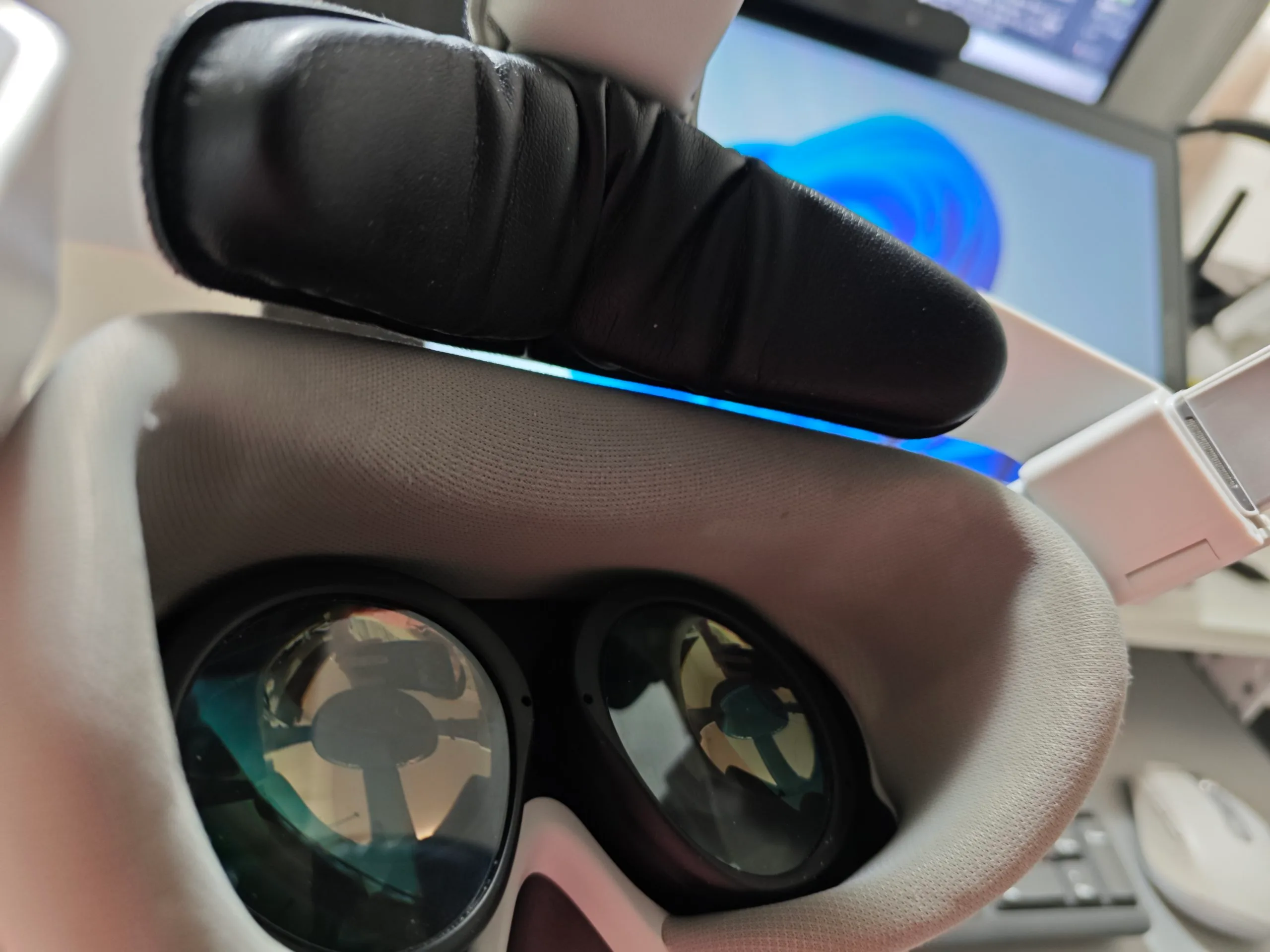 AMVRのPICO 4 Ultra向けアクセサリーが登場 | ぴけっとガジェット