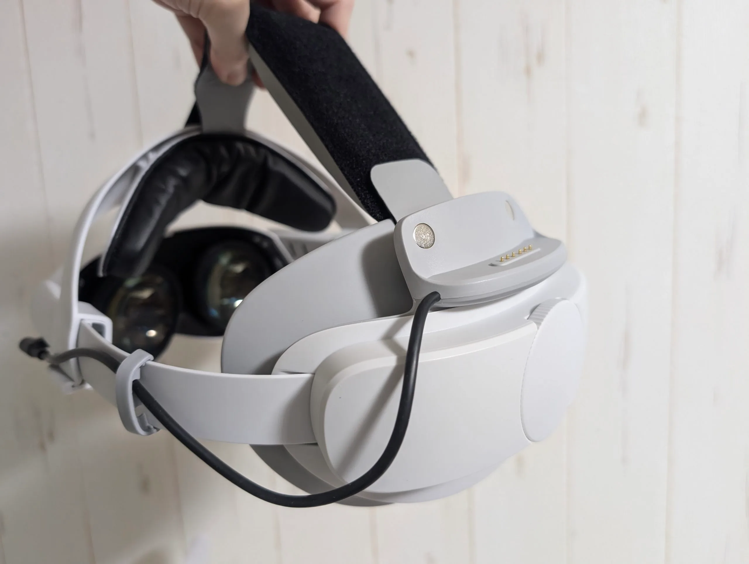 PICO 4 Ultra向けバッテリー付きヘッドストラップ「BOBOVR P4S