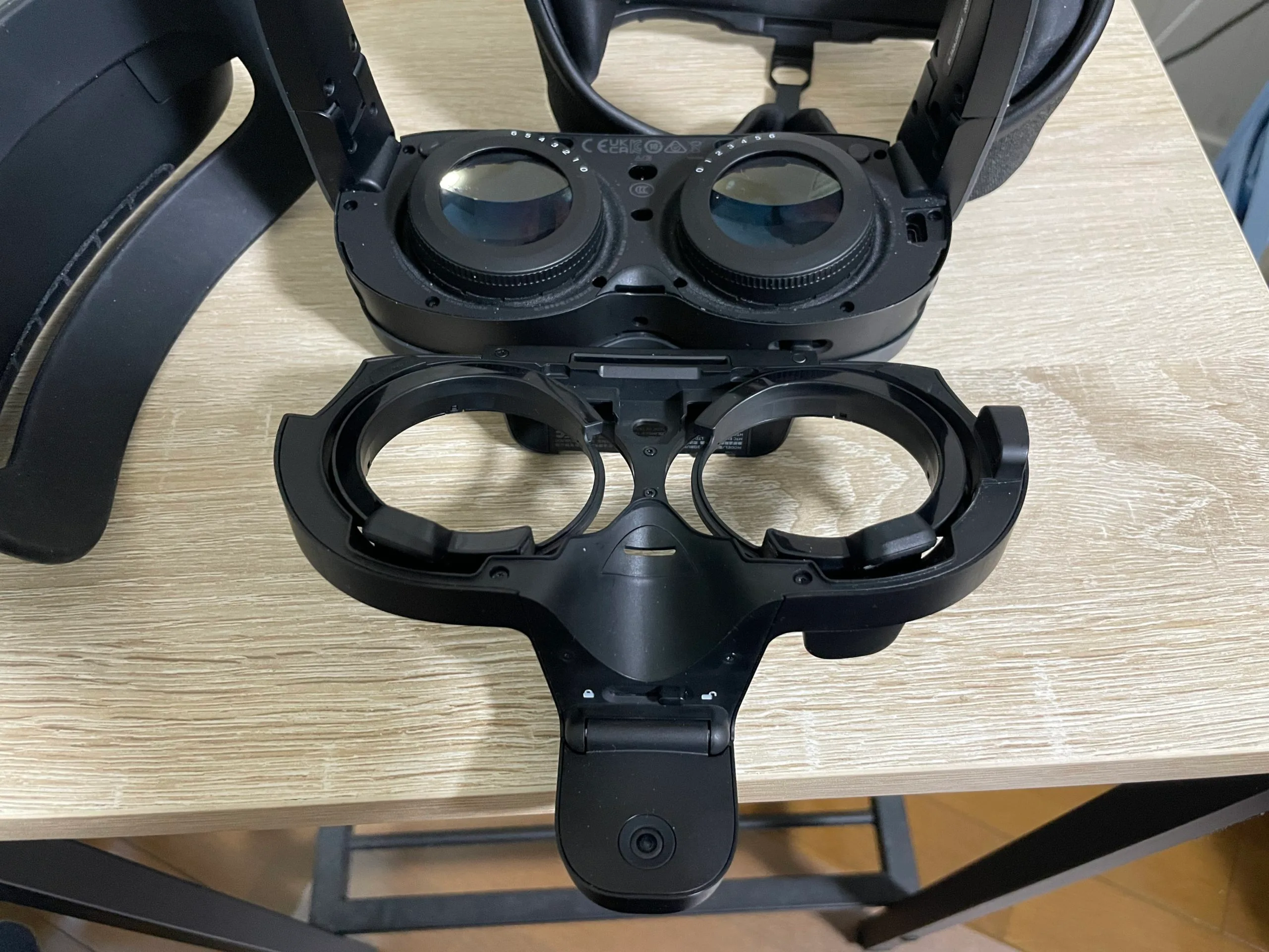 VIVE XR EliteのVRChatでのフェイストラッキングについて（VIVE