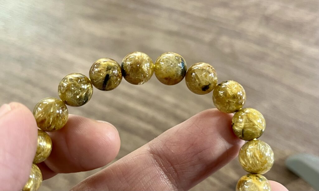 豪華絢爛！ゴールドルチルクォーツ（ヘマタイト入り）ブレスレット｜2