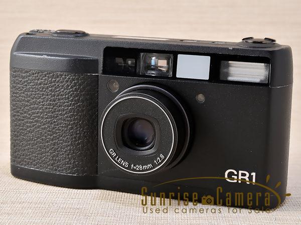 RICOH（リコー）GR1／ストリートスナップのための武器サンライズカメラ